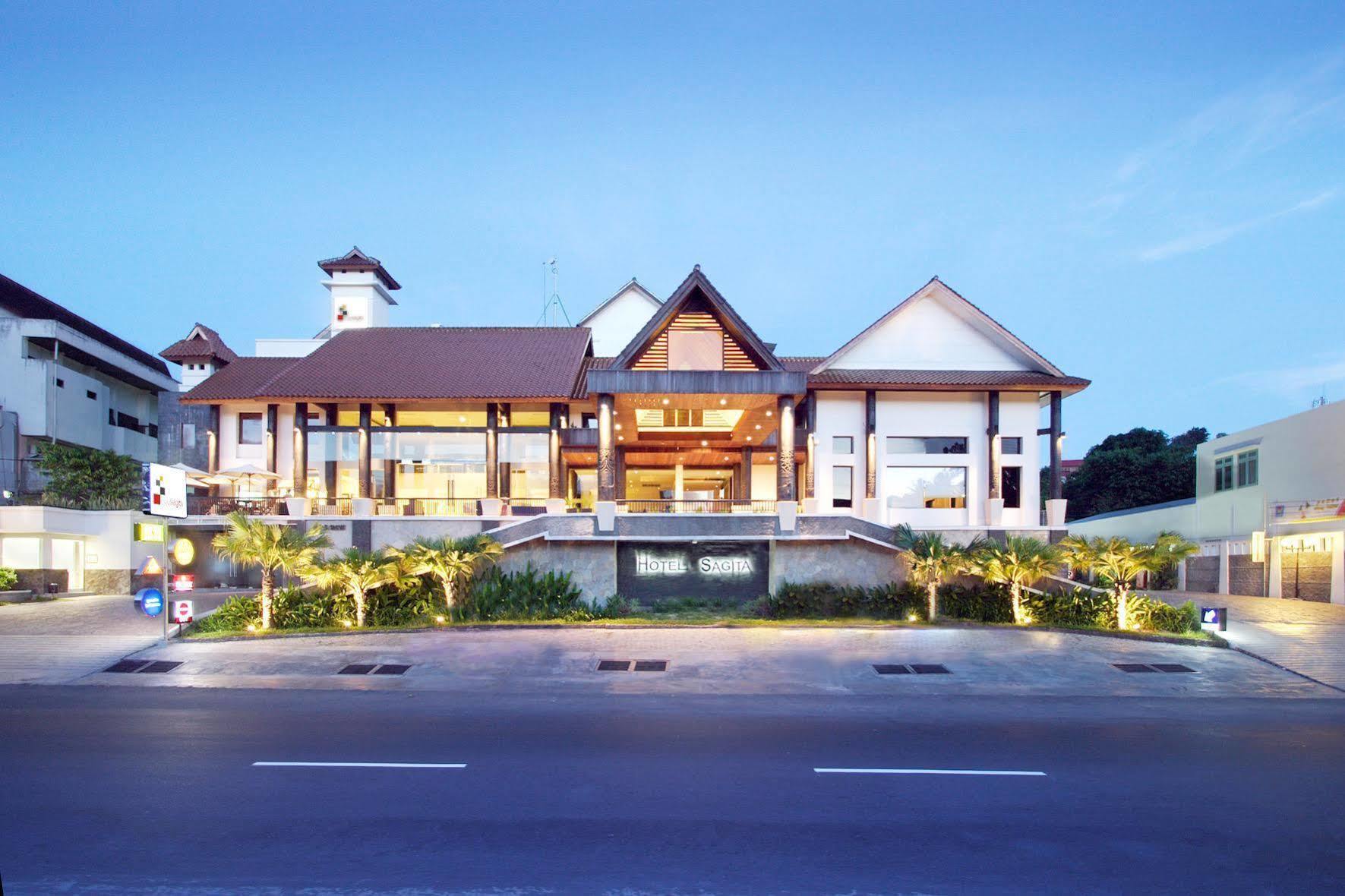 Hotel Horison Sagita Balikpapan Exterior photo
